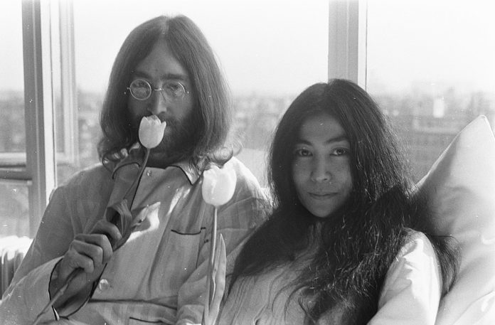 Yoko Ono a John Lennon